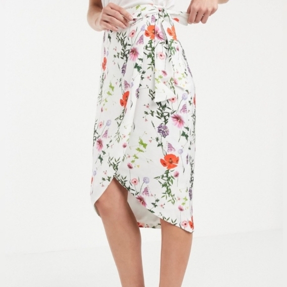 Ted Baker Dresses & Skirts - {Ted Baker London} Camila Hedgerow Wrap Skirt - Ted Size 1 (SMALL)